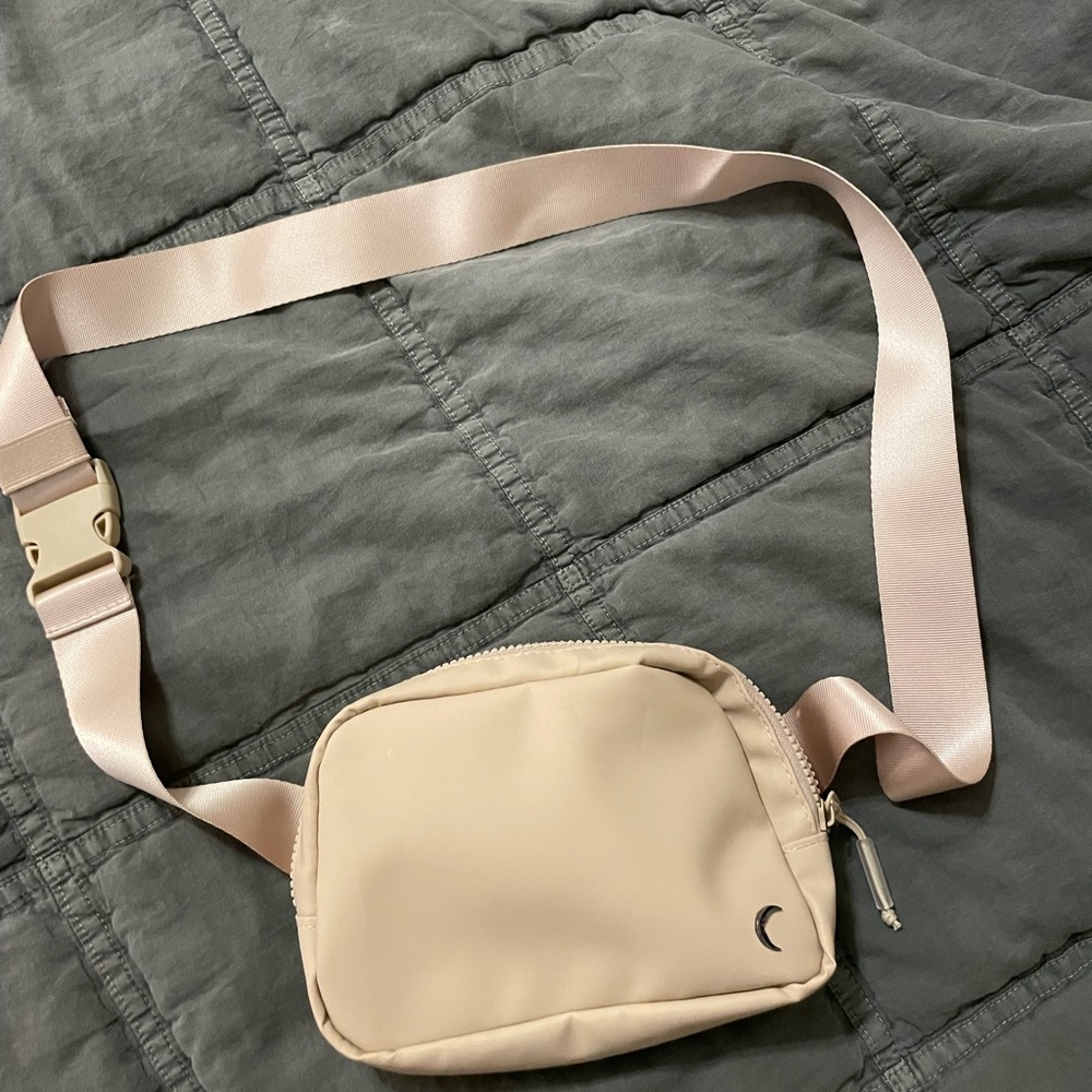 Zyia Crossbody